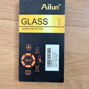 Ailun Tempered Glass Screen Protector - Black